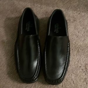 Boys, black dress shoes worn once indoors for pictures size one brand new